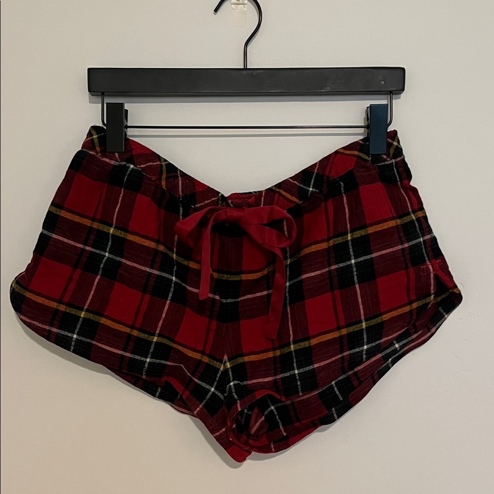 Skims Flannel Micro Sleep Shorts - Picture 7 of 15